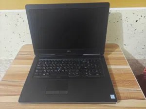 Dell Precision 7720 Intel Xeon E3-1505M RAM.16 GB SSD.256GB NVIDIA P5000 16GB