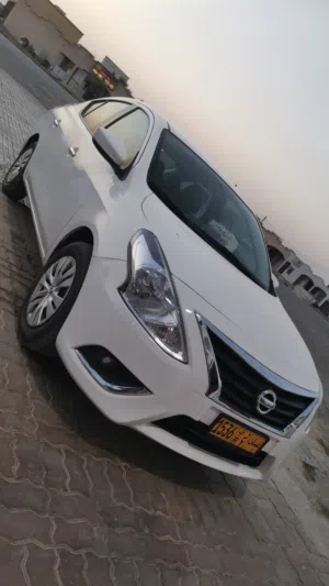 nissan versa 2015
