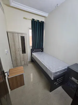 متاح بارتشن كبير بشباك