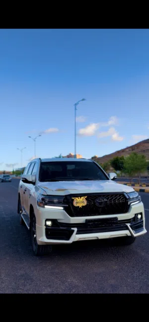 تويوتا لاندكروزر