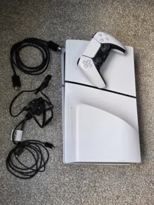 Playstation 5 slim cd edition.. نسخة السيدي نظيفة جدا