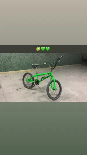 للبيع BMX”