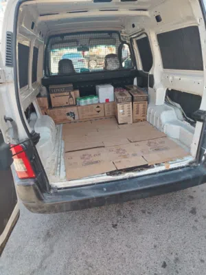 بيجو شصي طويل بحالة ممتازة ترخيص طويل للبيع بداعي تحديث السيارة لحجم اكبر انسجاما مع تطور العمل