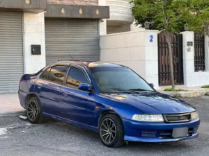 متسوبيشي لانسر للبيع بحالة ممتازة بسعر مغري جدا