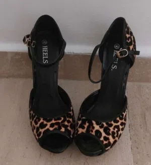 صندل جديد تايجر سايز 40