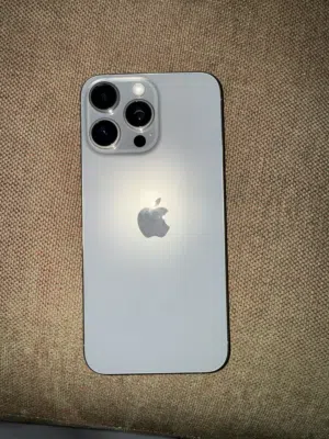 iphone 15 pro max 512 مستعمل حالة الوكالة