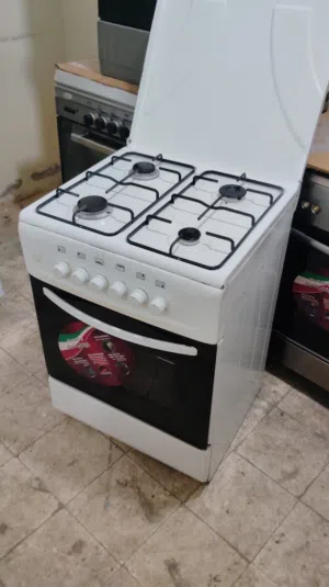نبيع طباخ 4 شعله مقاس 60 في 60 بحاله ممتازه معا التوصل التشغيل والكفاله