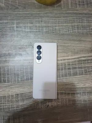 Samsung Galaxy Z Fold 4 5G 256 GB in Basra