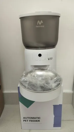 used for 1 months only  Cat food dispenser and water fountain