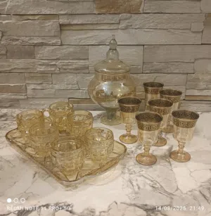 طاقم تقديم ضيافة عسلى