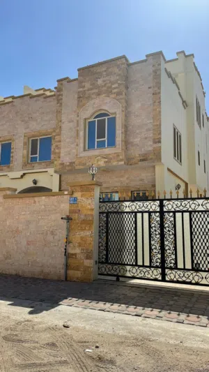 توين فيلا للبيع في ولاية السيب / الموالح الجنوبية