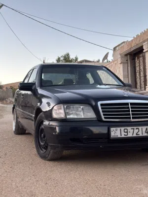 مرسيدس c180