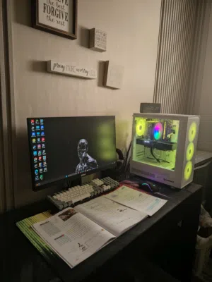 Pc case (game max) 6 fans 1 month used only(الكيس لحاله للبيع)