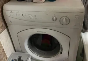 نشافة اريستون