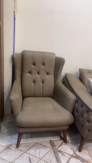 تخم قنفات اوكي 2 قنفه كبيره و عدد 2 نفر واحد لون بيجي