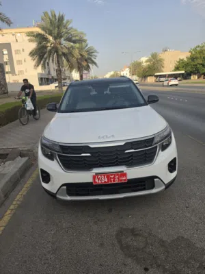 SUV Kia in Muscat