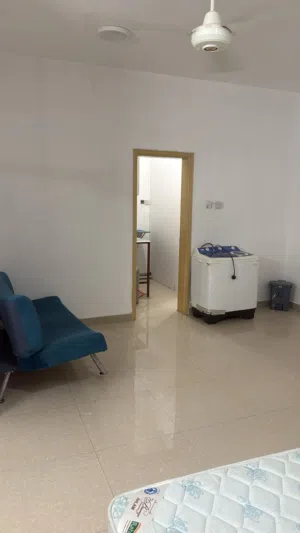 rooms for rent  غرف و استوديو للايجار في الخوض موقع مميز جدا