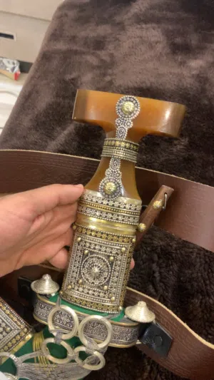 للبيع جنبيه حك زراف وعصا غدراه