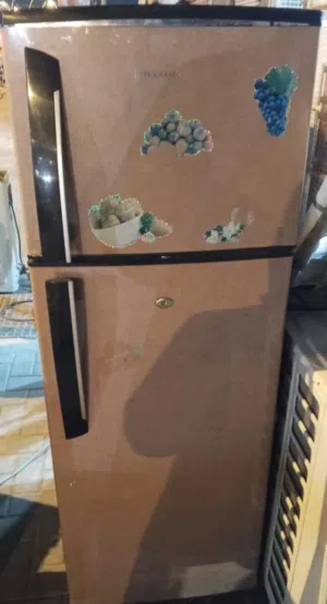 ثلاجة مستعملة نضيفة