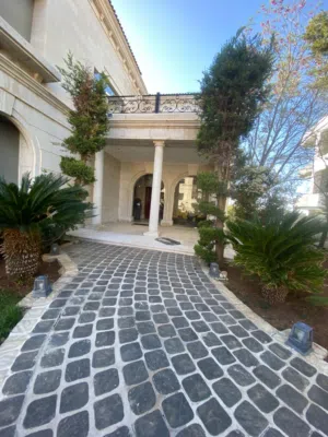 1302 m2 More than 6 bedrooms Villa for Rent in Amman Dabouq