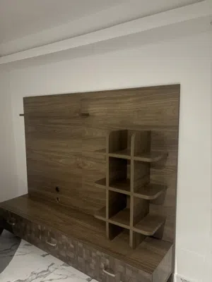طاولة شاشة