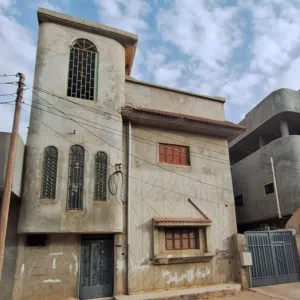 منزل دورين للبيع في الهضبة الخضراء  بالقرب من سوق البستان خلف محطة اللوقود وقريب من جامعة طرابلس
