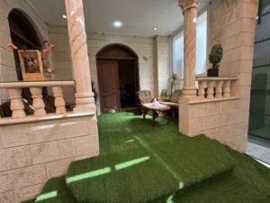 شقة بمواصفات عالية بجانب مسجد السنة