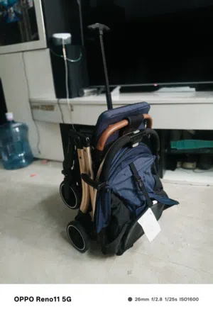 baby stroller rarely used foldable  airport  friendly..