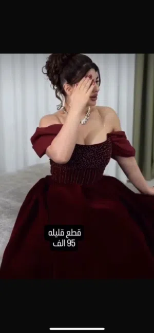 الله شاهد لبسه وحده صارله شهر قياس 42