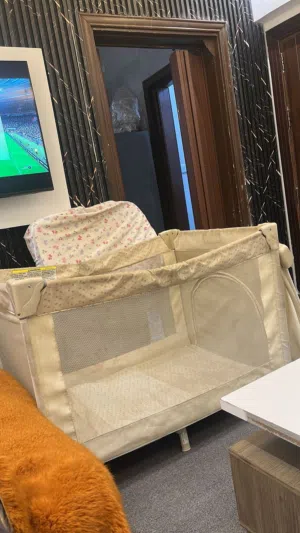 تخت بيبي مستعمل سرير اطفال