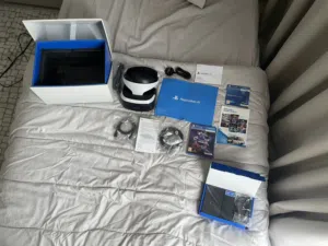(400 AED) looking to sell PSVR1. No camera.