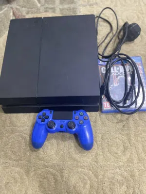 للبيع بليستيشن 4 شغاله اجي وياها وايراتها و يده وشريط كود مطلوب فيها36 ولجاد مابنقصر وياه