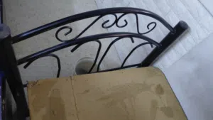 تخت حديد للبع