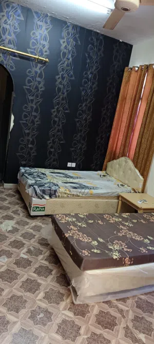 متوفر غرفة أو سرير