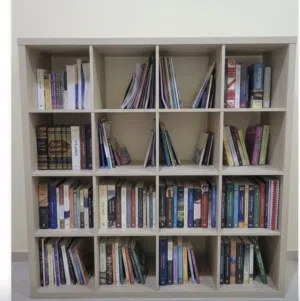 مكتبة للبيع
