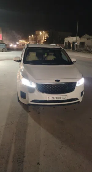 كيا سيدونا 3صفات للبيع سياره ماشاءالله الله يبارك سياره طريق طويله ربي يبارك