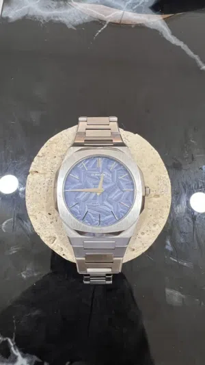 ساعه D1 milano شبه جديده