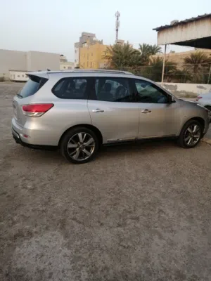 للبيع نيسان باثفندر 2013 مكينه قير ايسي ممتاز فل اوبشن فتحه رنقات تحكم سكان تسجيل تأمين شهر 5 /202