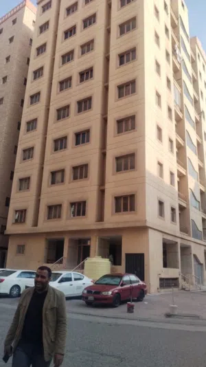 مشاركة سكن الفروانية ق 3 مقابل شفاء الجزيرة شارع 58 بها عدد 6 افراد