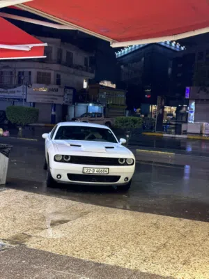دودج جالنجر 2018