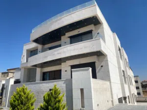 215 m2 3 Bedrooms Apartments for Sale in Amman Rajm Amesh