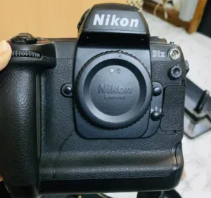 Nikon DLX (vintage collection)