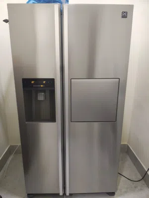 Daewoo high quality two doors with ice maker and water dispenser