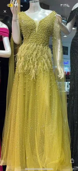 فستان مستعمل 4 ساعات