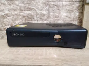 XBOX360 هو وملحقاته
