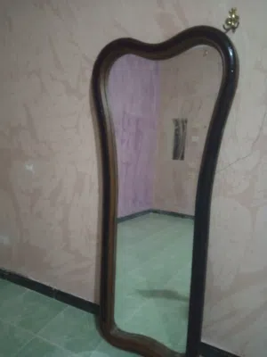مرايا مستعملا للبيع