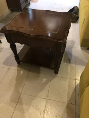 طاولة خشب اللون العودي Al-Awdi Wood Table