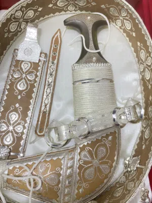 خنجر بصياغه جميله  وجديده