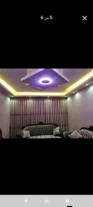 عبارة عن شقة سكنية معروضة للبيع في منطقة ماركا الجنوبية في عمان، الأردن، بالقرب من نادي السباق ومدرس