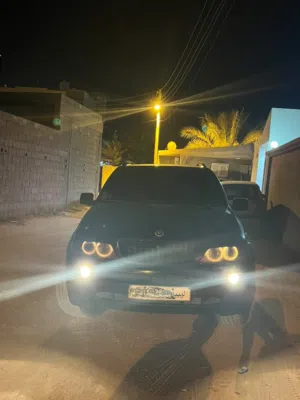 X5  اكس فايف للبيع سياره وقياده محراك صاله دسكوات اقمم مكيف وكل شي بالضمان من ورشه لي عشره مشاء الله